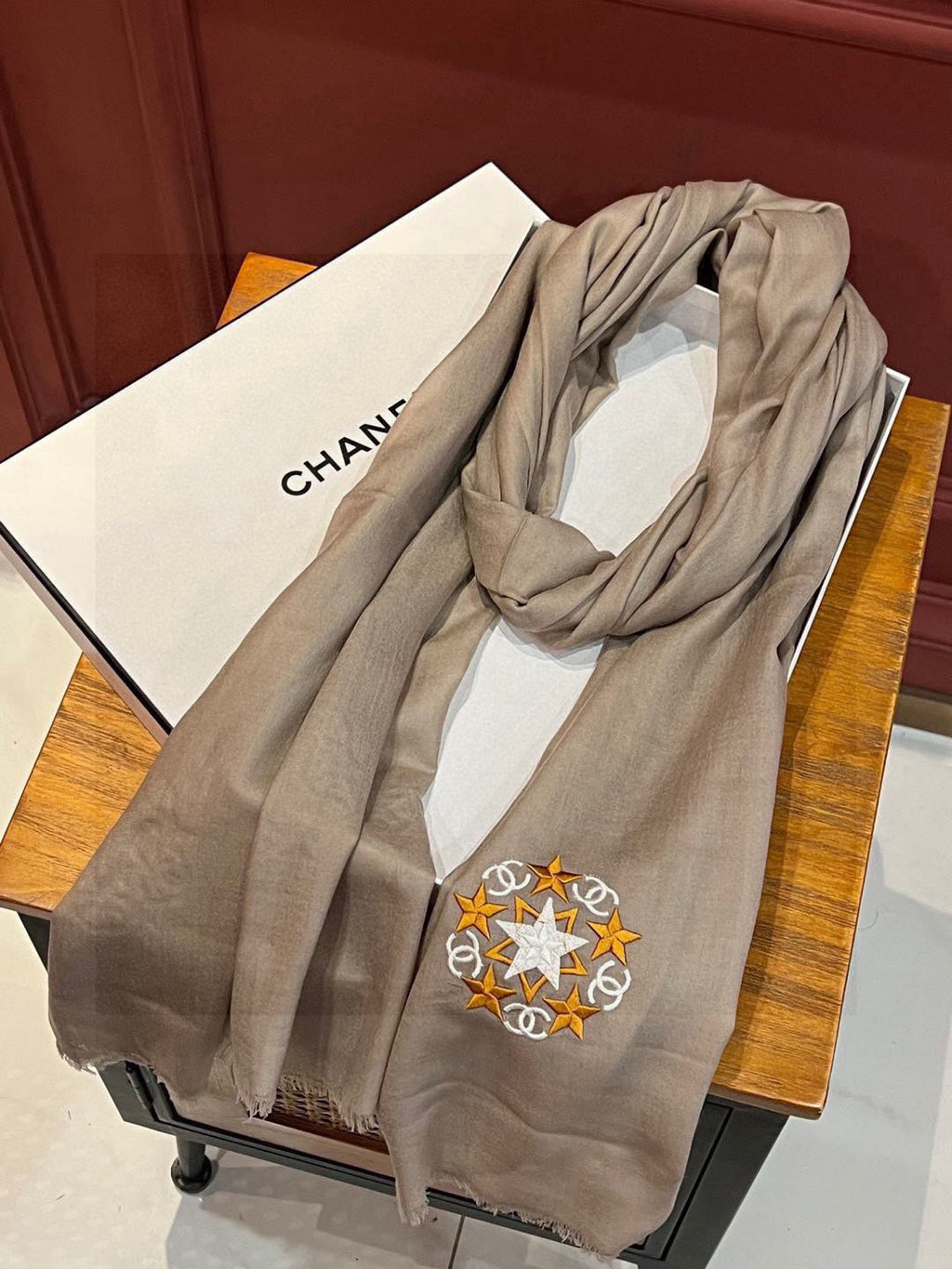 CHANEL 25S SCARF 200 IN CASHMERE WOOL 701967