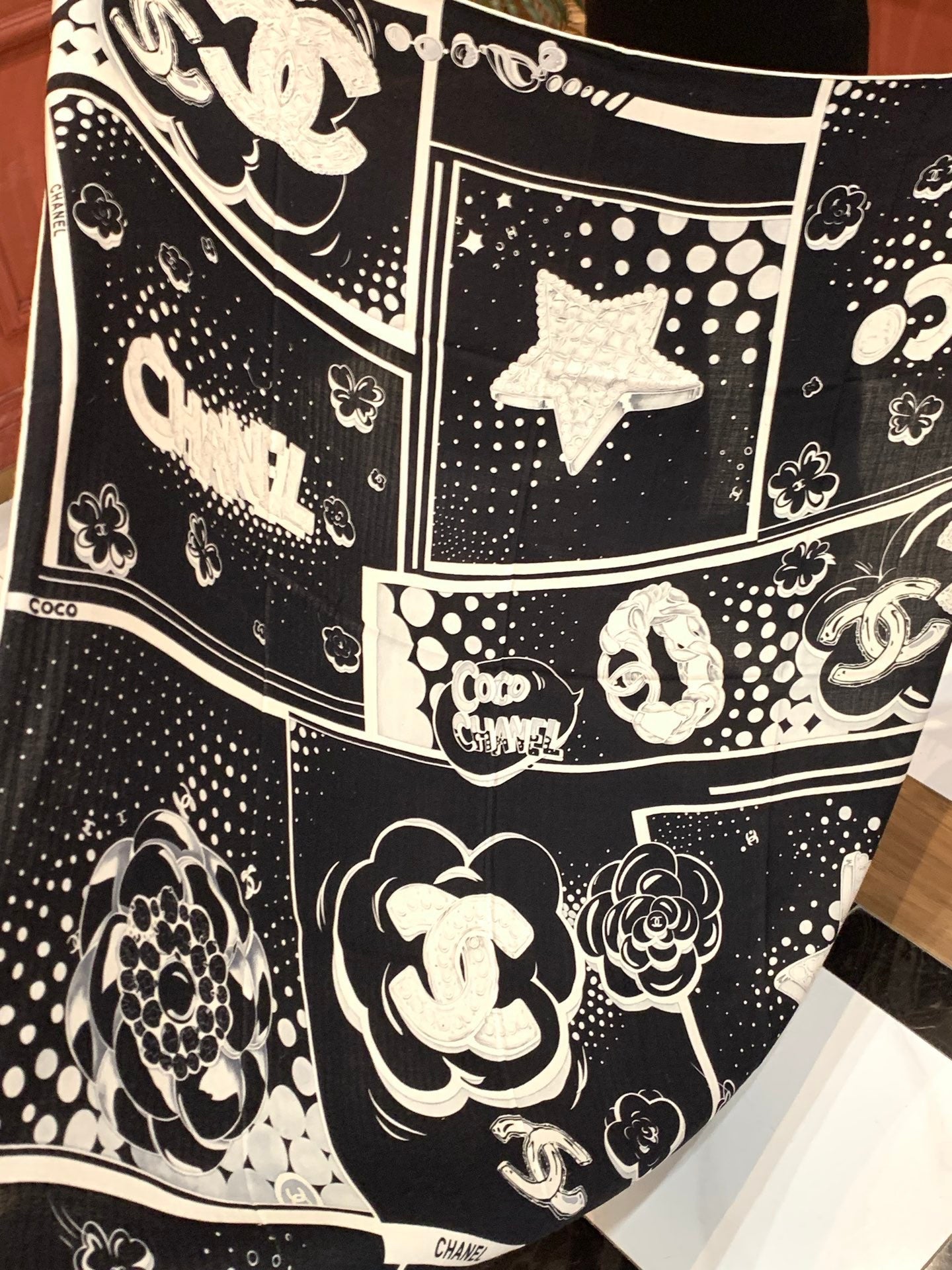 CHANEL 25S SCARF 140 CM IN CASHMERE SILK 941831