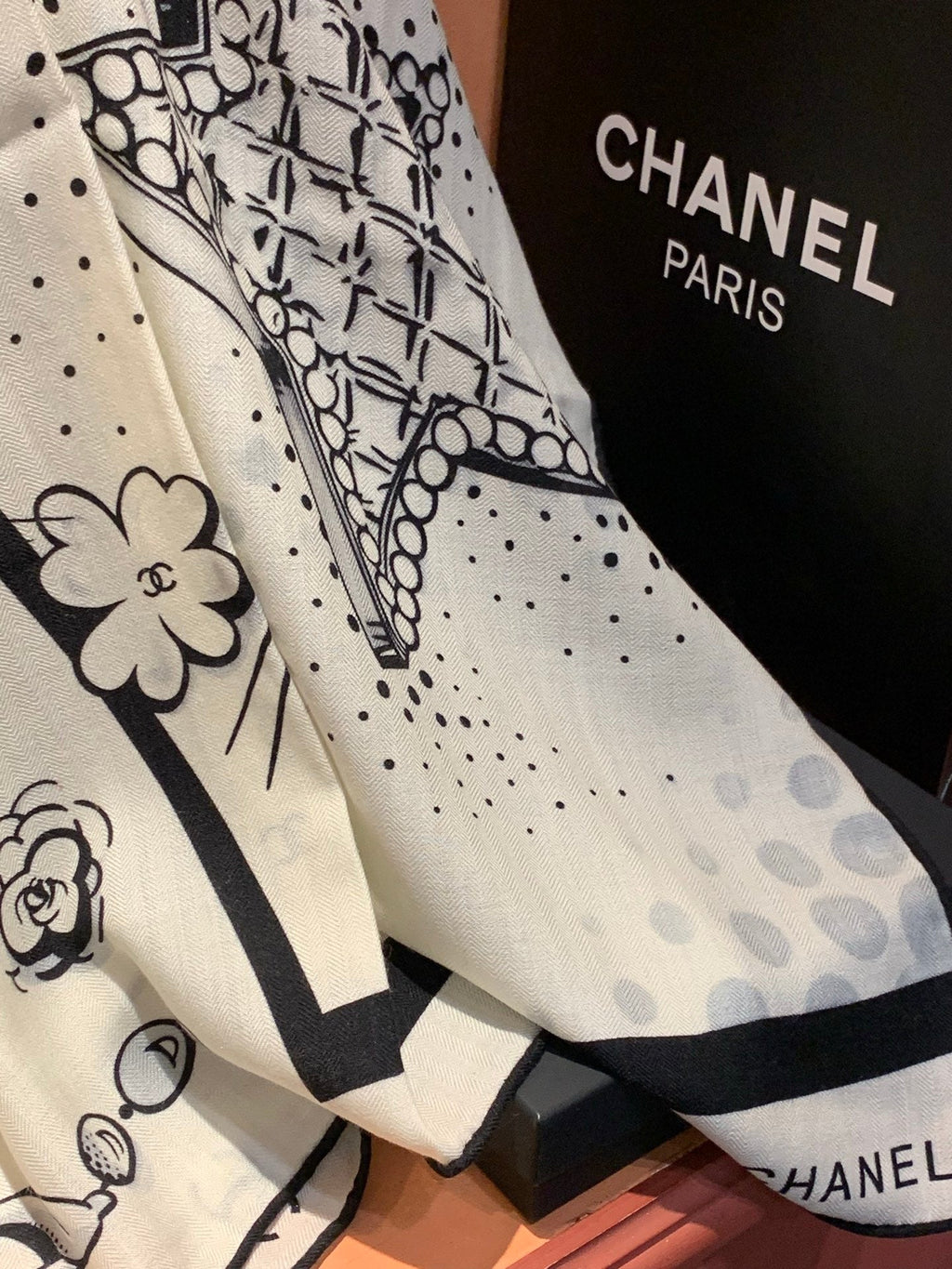 CHANEL 25S SCARF 140 CM IN CASHMERE SILK 941832