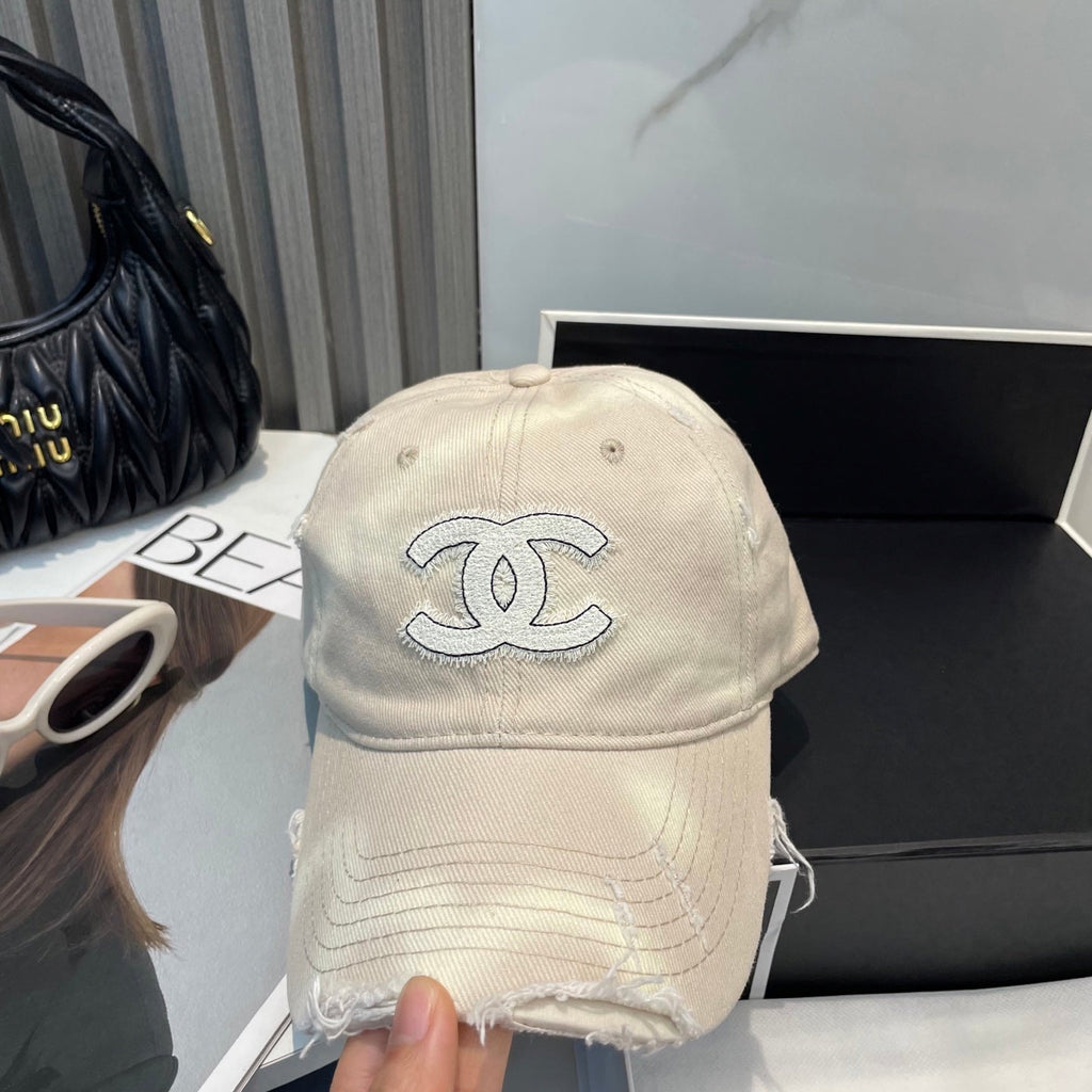 CHANEL BASEBALL HAT IN SMOOTH BEIGE JEAN 672994