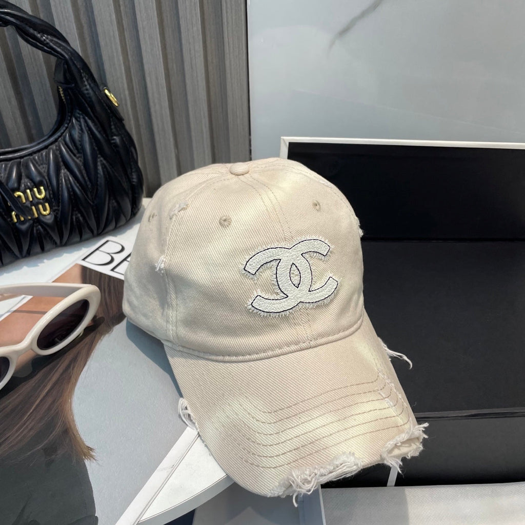 CHANEL BASEBALL HAT IN SMOOTH BEIGE JEAN 672994