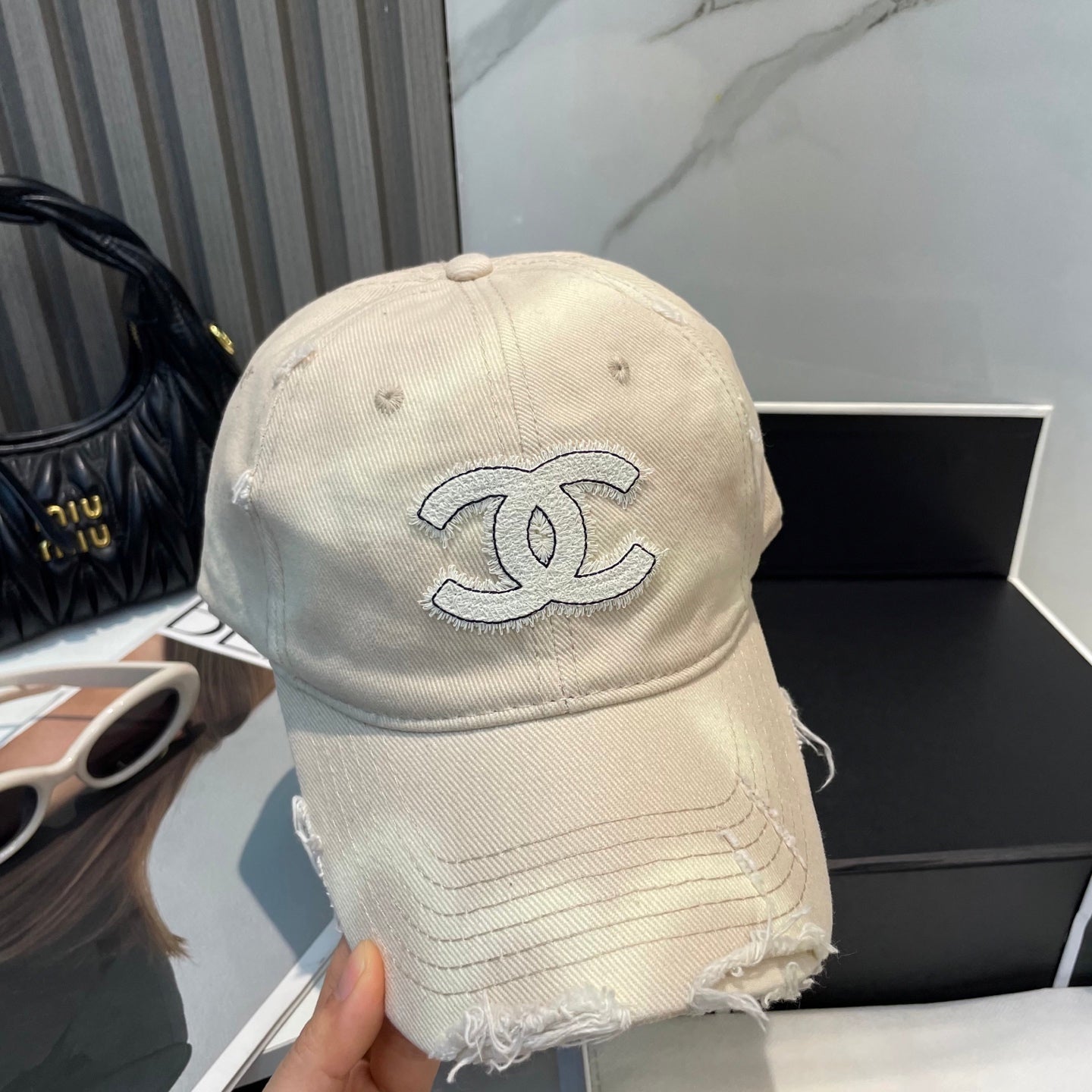 CHANEL BASEBALL HAT IN SMOOTH BEIGE JEAN 672994