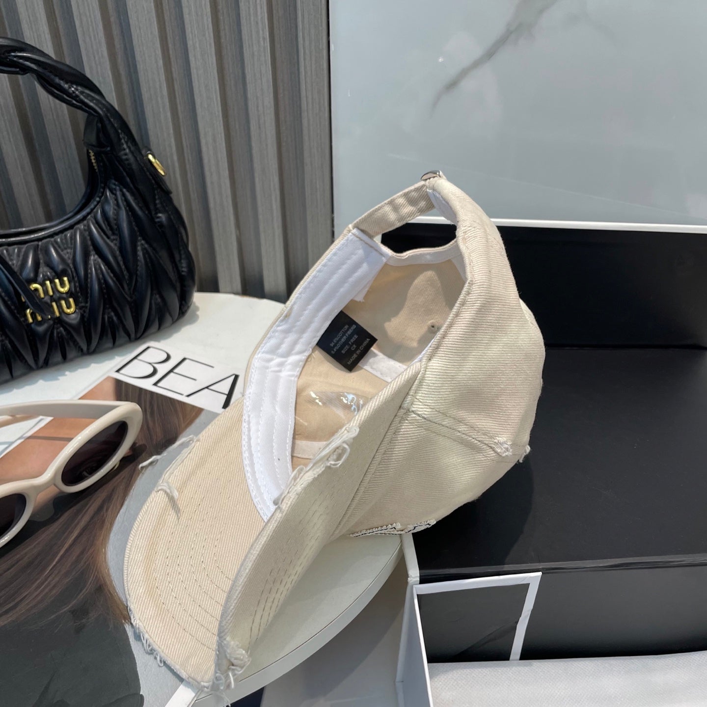 CHANEL BASEBALL HAT IN SMOOTH BEIGE JEAN 672994