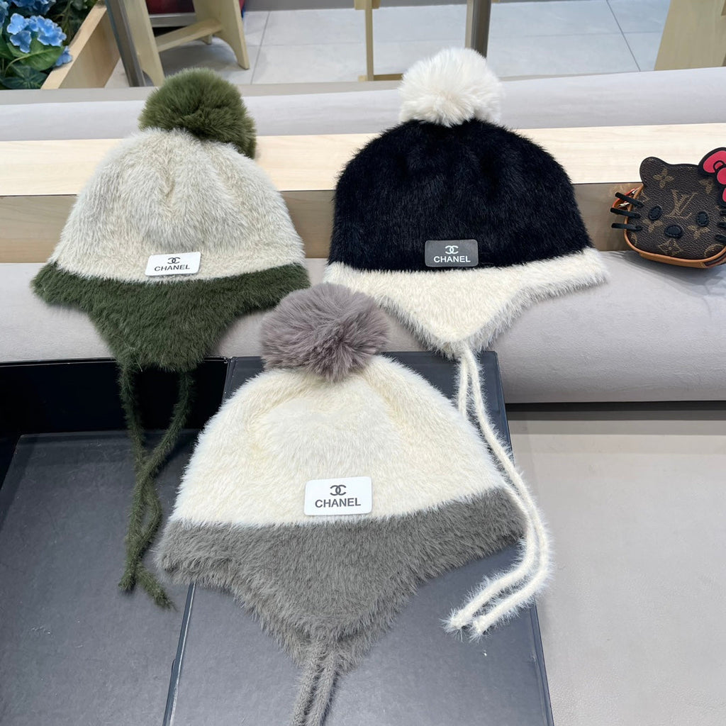 CHANEL KNIT HAT IN BLACK MIX WHITE WOOL 426270
