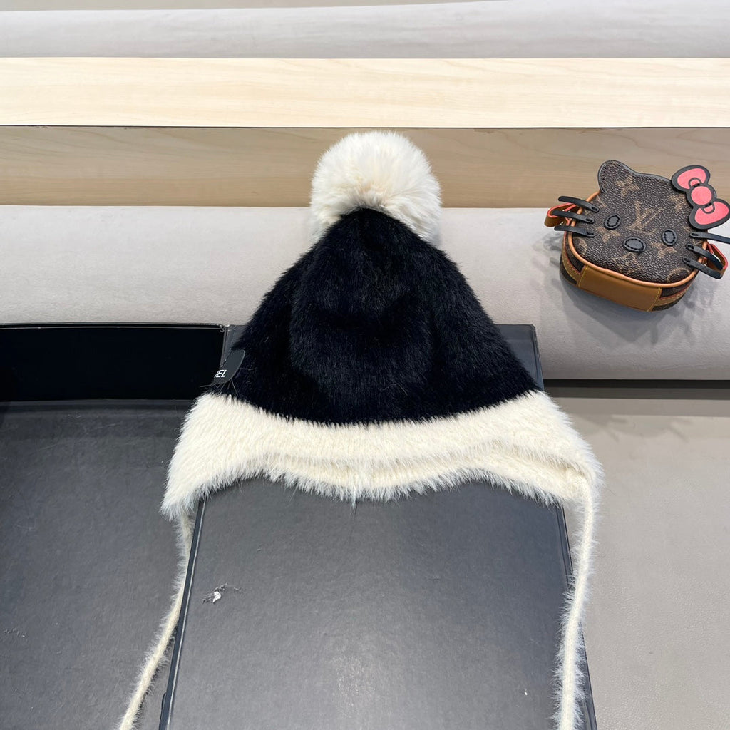 CHANEL KNIT HAT IN BLACK MIX WHITE WOOL 426270