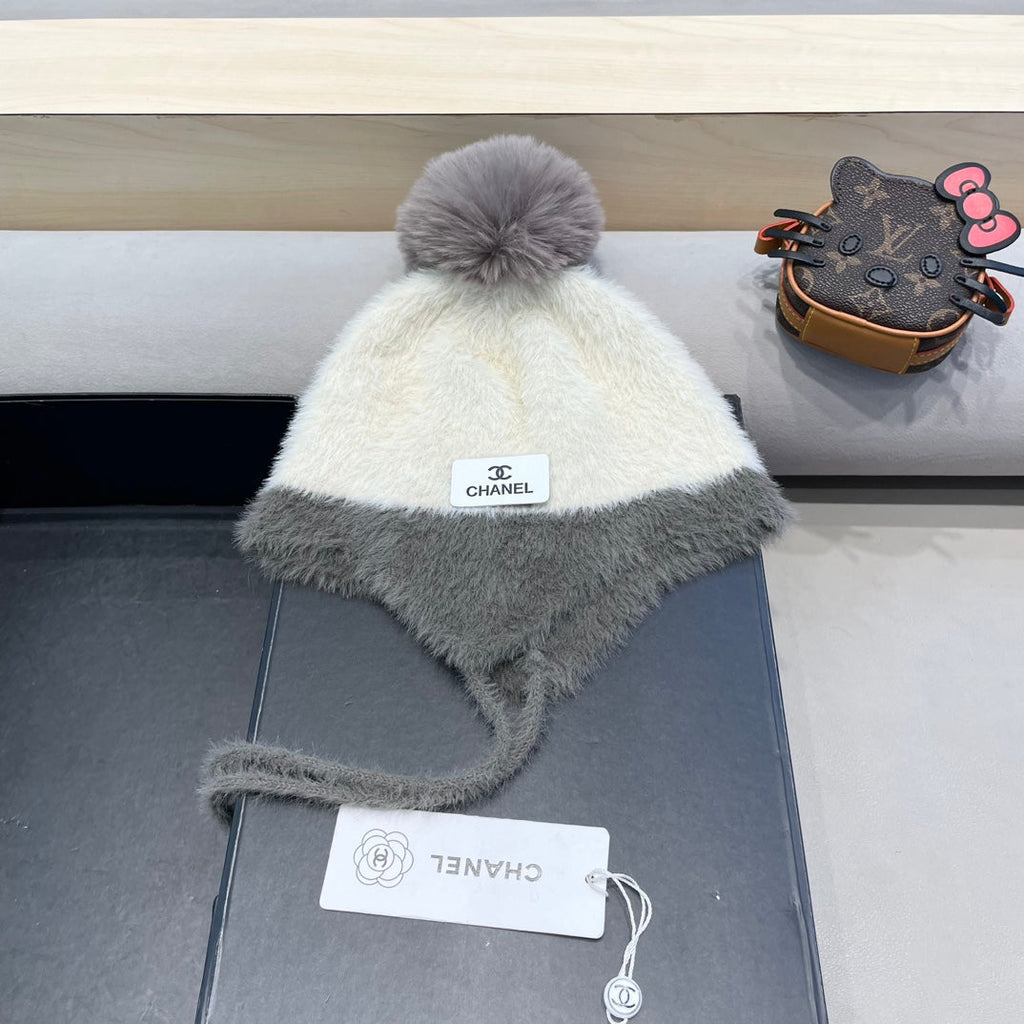 CHANEL KNIT HAT IN WHITE MIX MOUSE GRAY WOOL 426269
