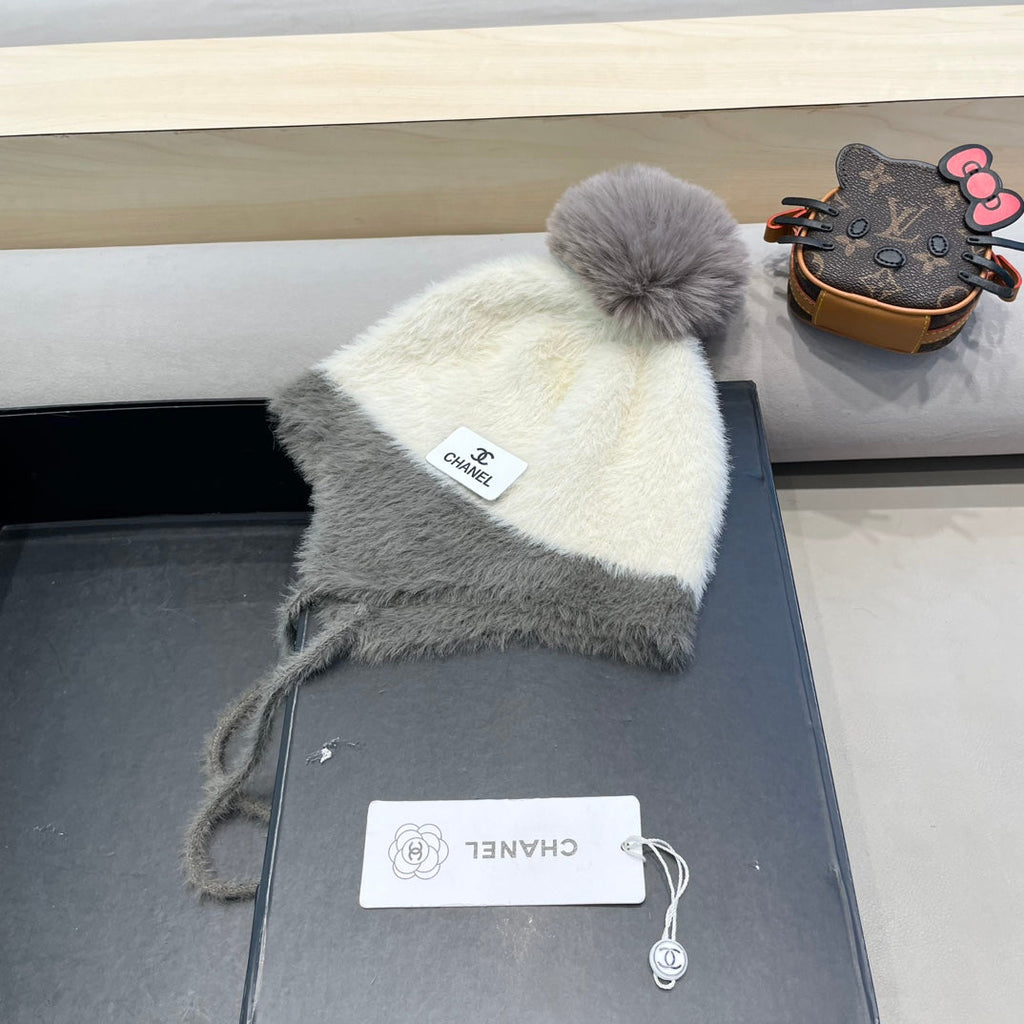 CHANEL KNIT HAT IN WHITE MIX MOUSE GRAY WOOL 426269