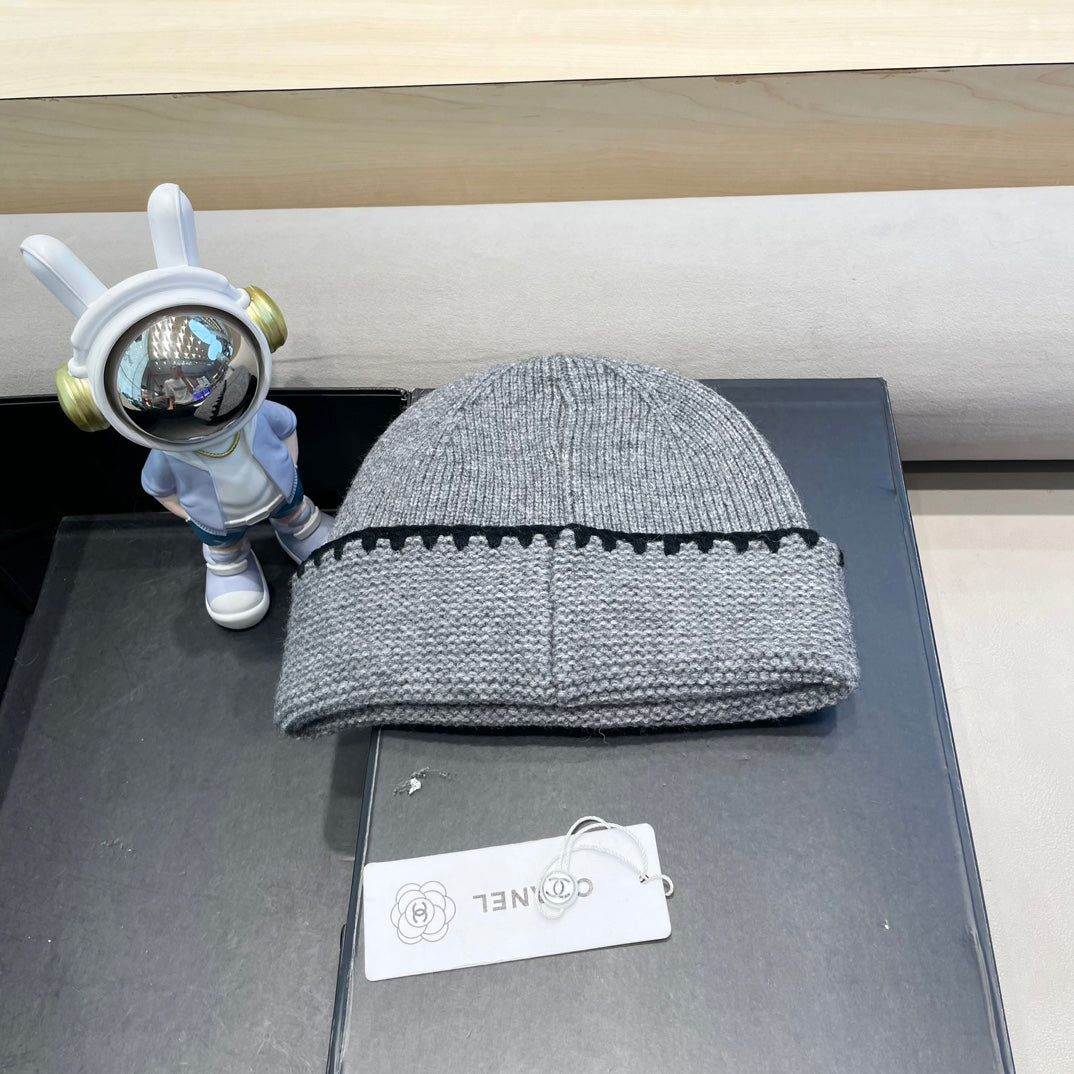 CHANEL KNIT HAT IN SHADOW GRAY WOOL 424301