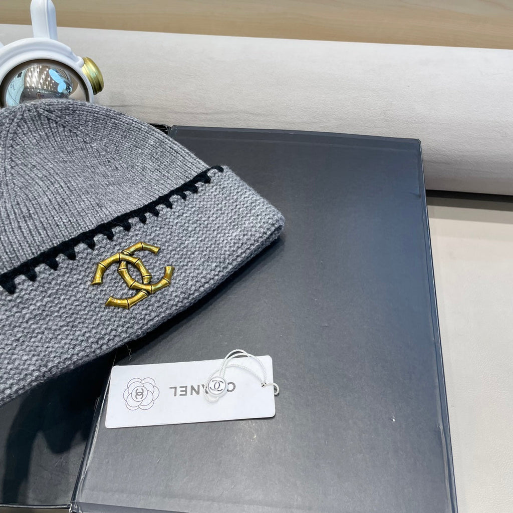 CHANEL BEANIE HAT IN COAL GRAY WOOL 419780