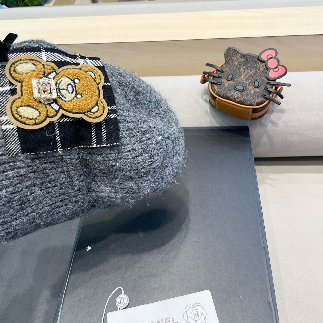 CHANEL BEANIE HAT IN SHARK GRAY WOOL WITH BOW 421252