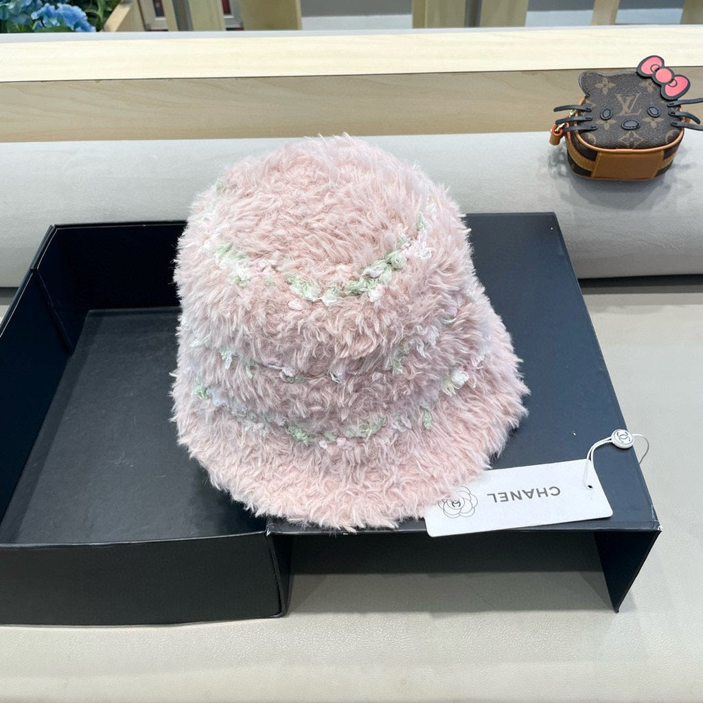 CHANEL BUCKET HAT IN LIGHT PINK FLEECE 421274