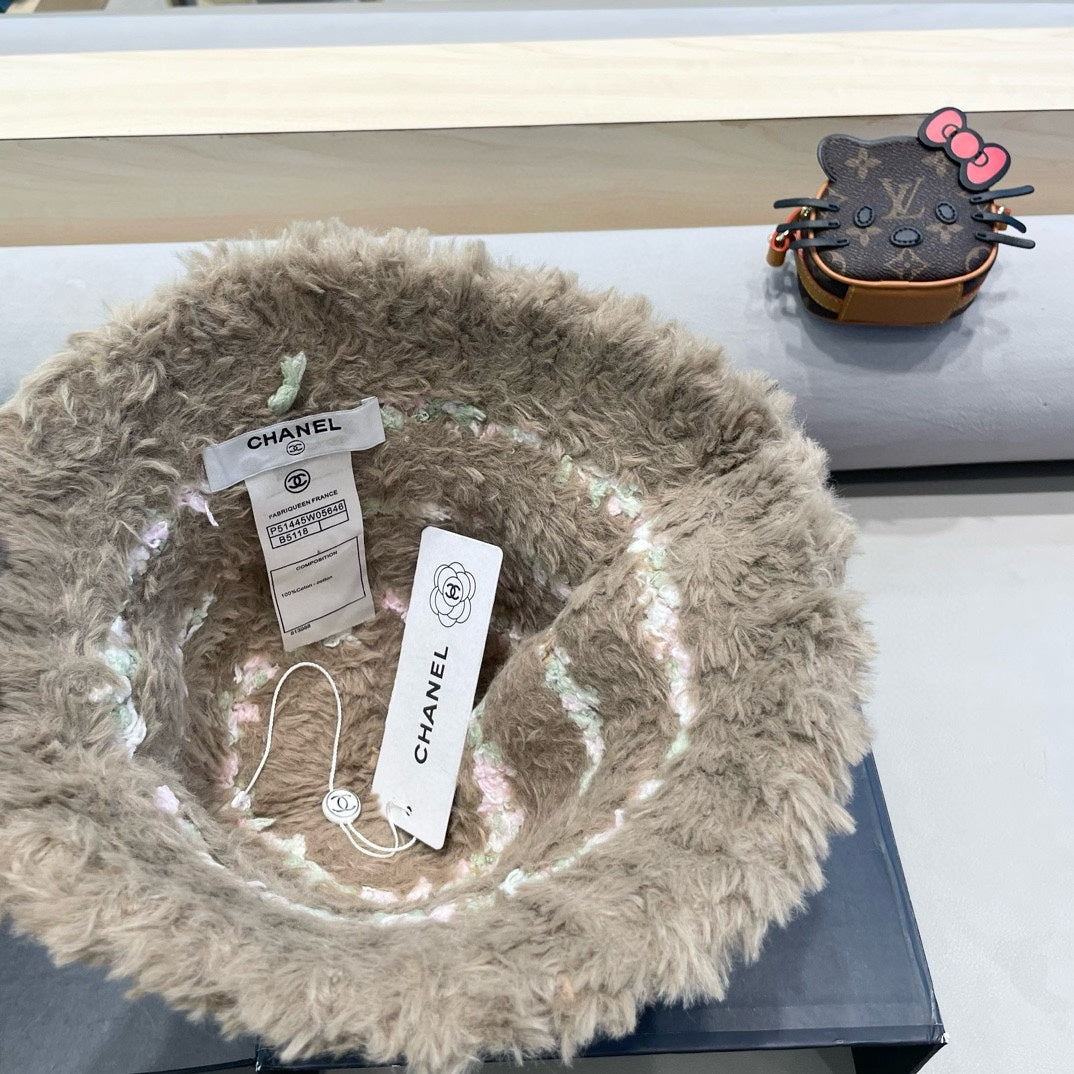 CHANEL BUCKET HAT IN MEDIUM BROWN FLEECE 421276