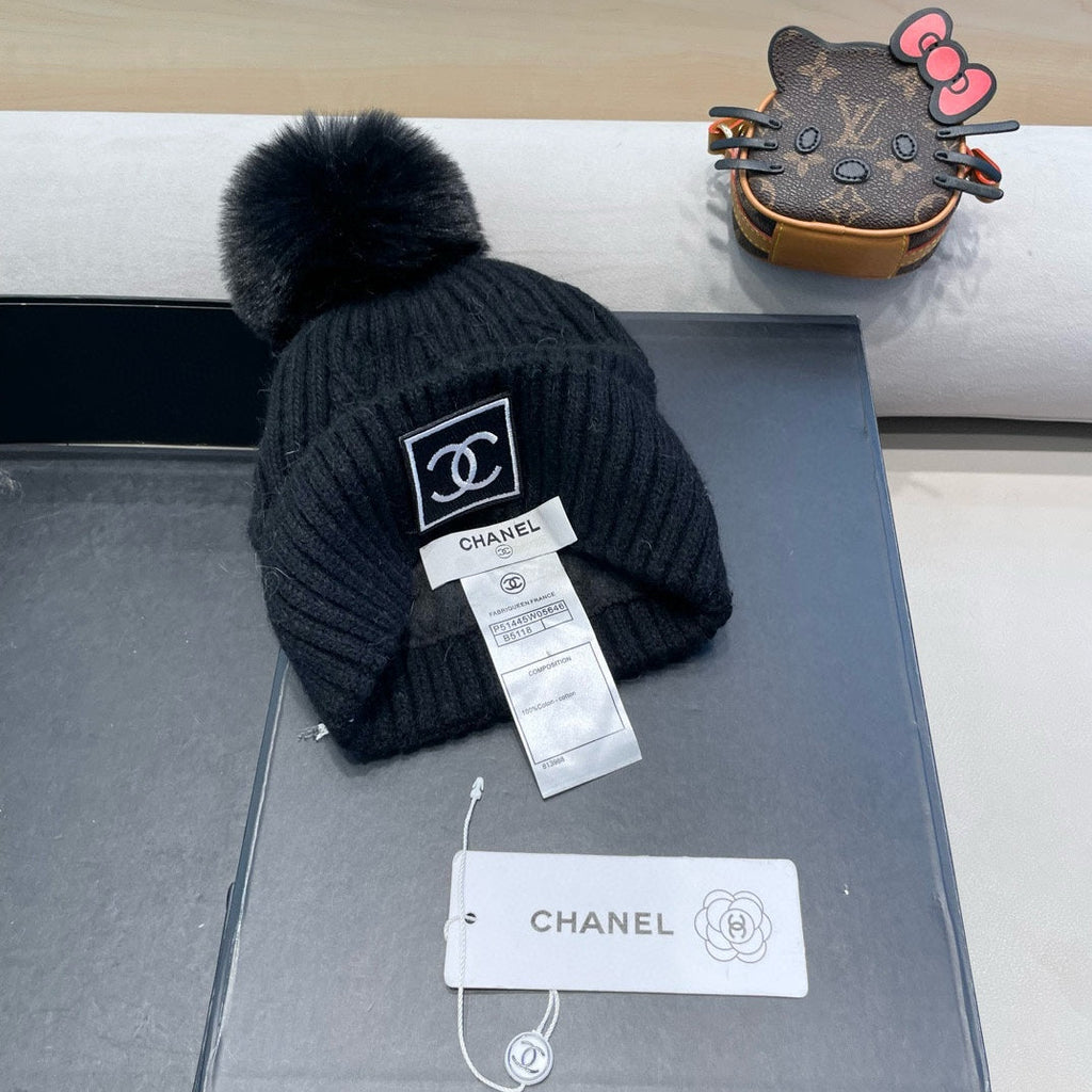 CHANEL BEANIE HAT IN BLACK WOOL 422174