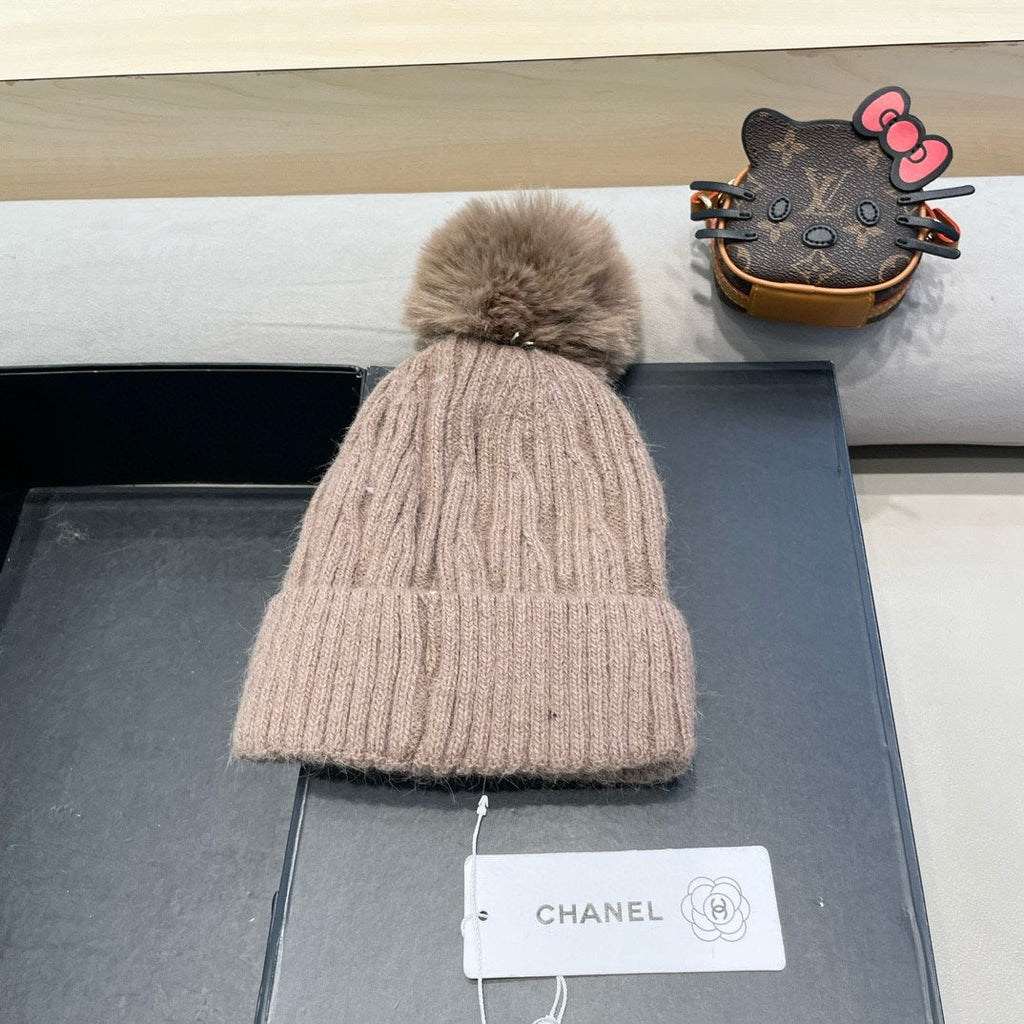CHANEL BEANIE HAT IN LIGHT BROWN WOOL 422175