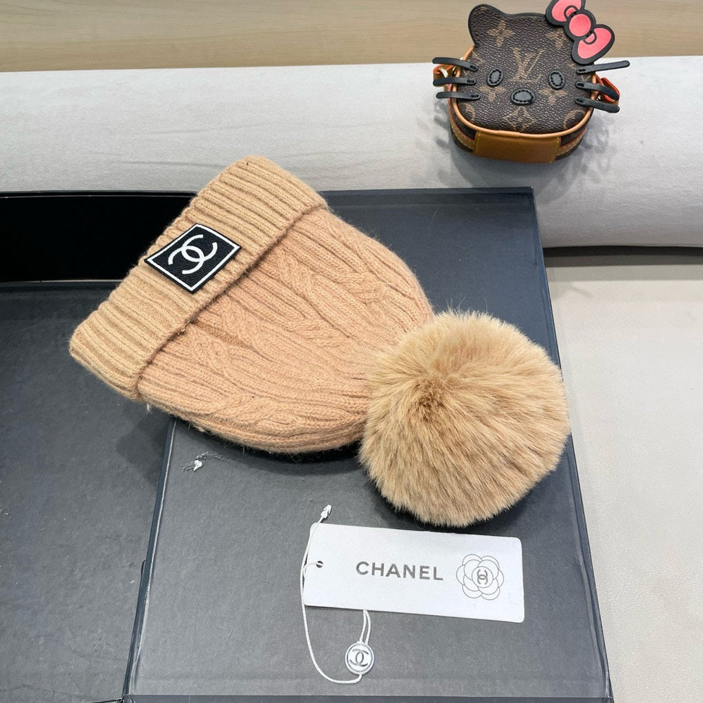 CHANEL BEANIE HAT IN SEPIA TAN WOOL 422177