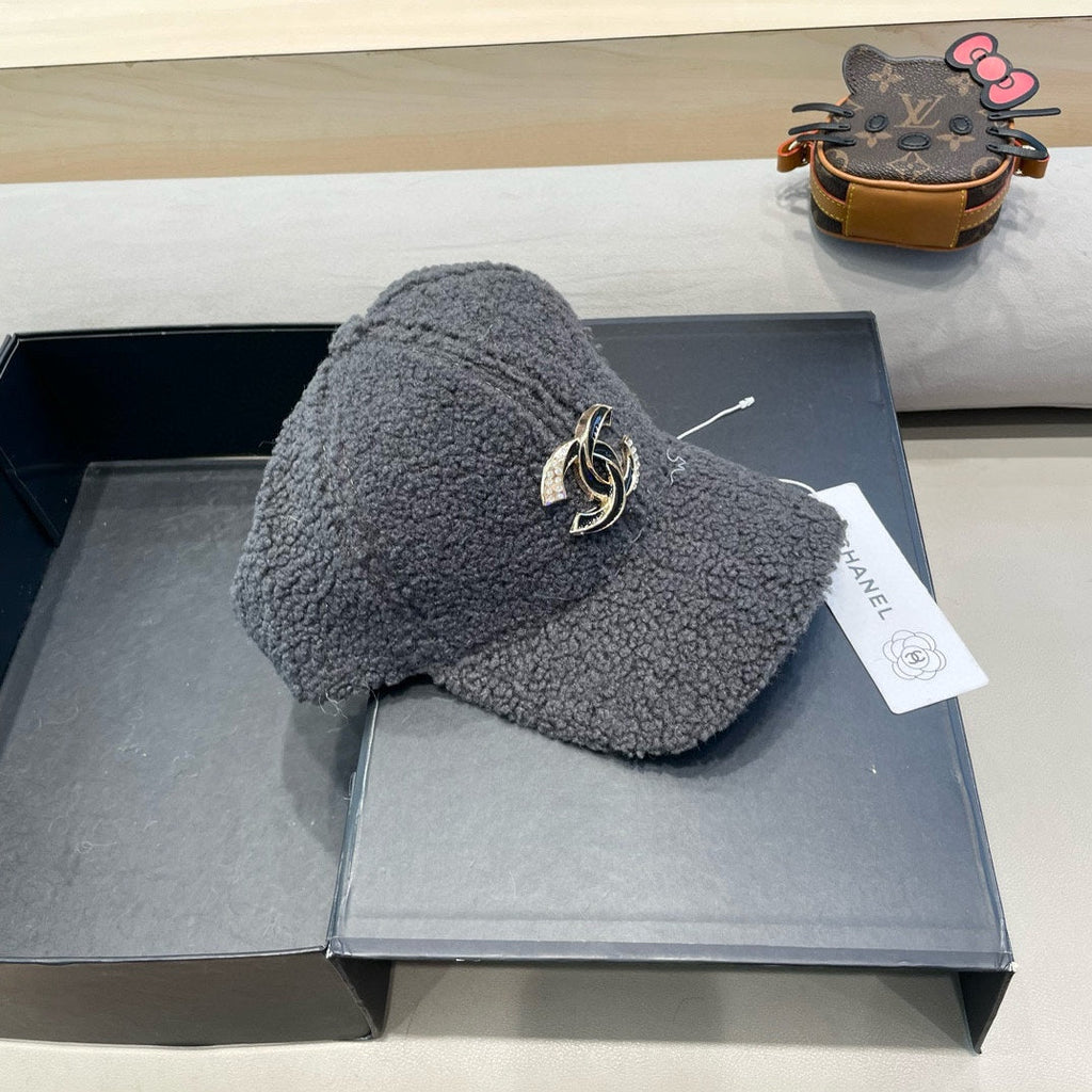 CHANEL BASEBALL HAT IN MOUSE GRAY LAMB FUR 424254