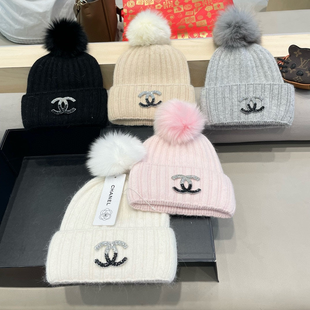 CHANEL BEANIE HAT IN LIGHT PINK WOOL 426232