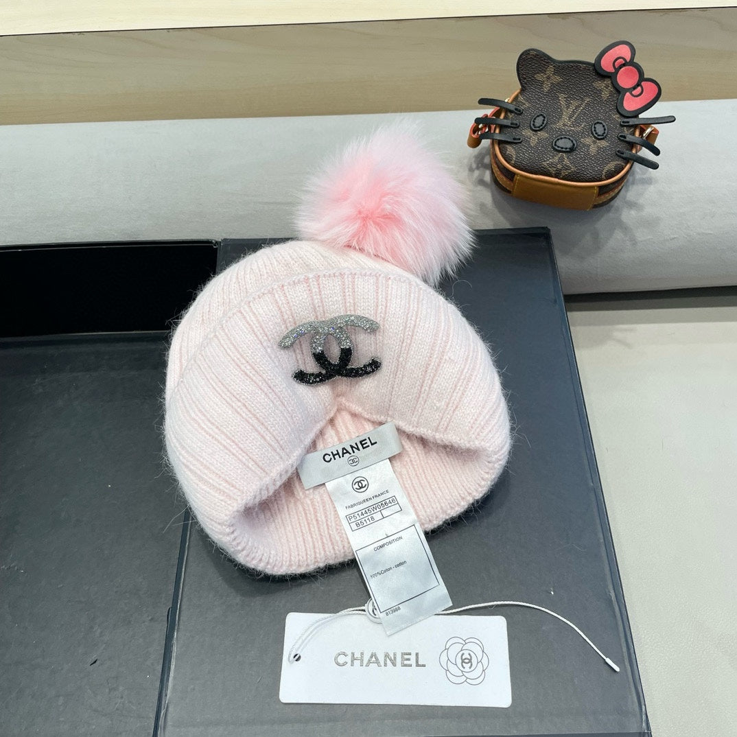 CHANEL BEANIE HAT IN LIGHT PINK WOOL 426232