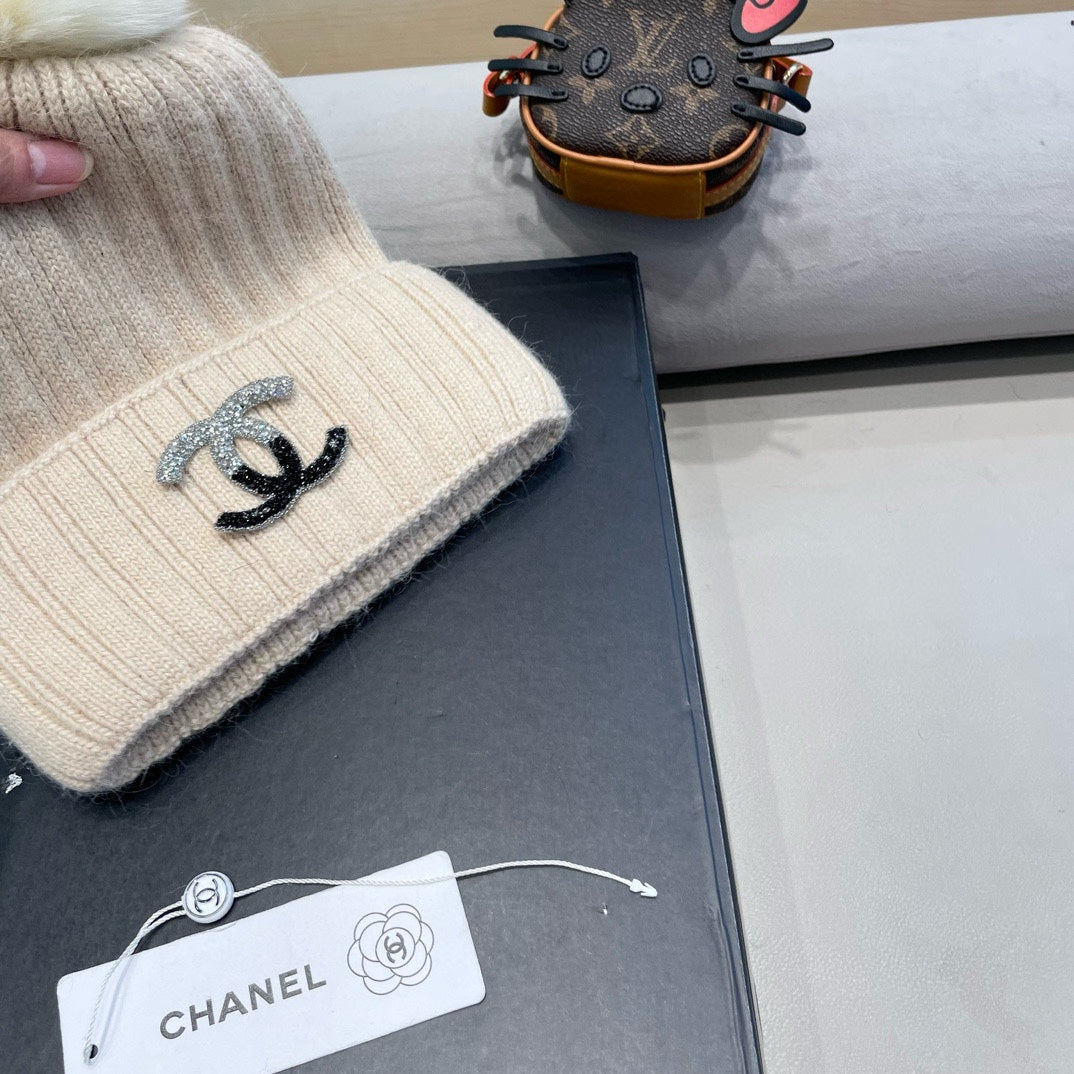CHANEL BEANIE HAT IN BISQUE BEIGE WOOL 426236
