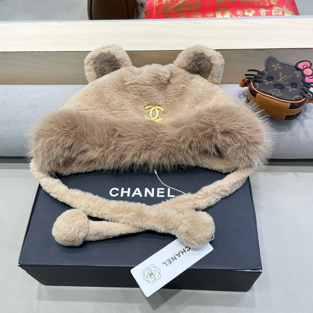 CHANEL BEANIE HAT IN CAMEL BROWN LAMB FUR 426238