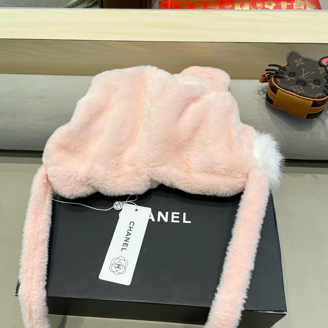 CHANEL BEANIE HAT IN LIGHT PINK LAMB FUR 426239