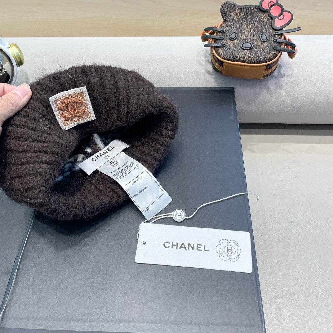 CHANEL KNIT BEANIE HAT CHOCOLATE BROWN 428240