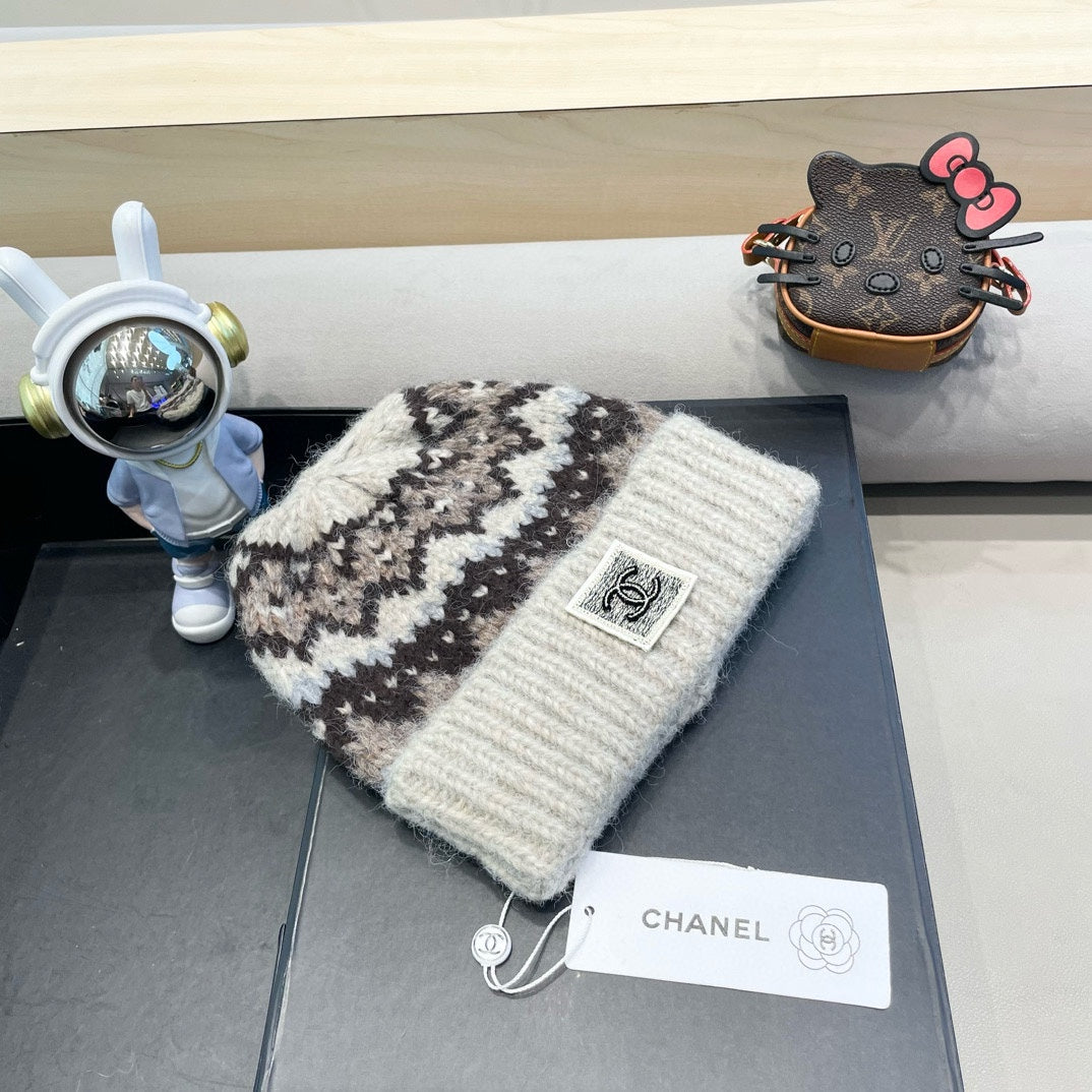 CHANEL KNIT BEANIE HAT WHITE MIX BROWN 428242