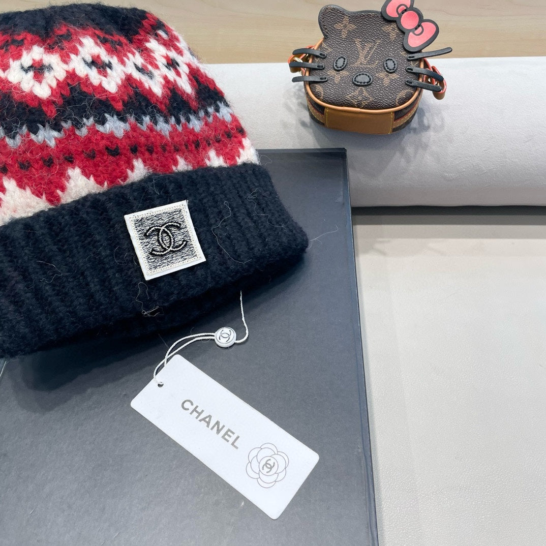 CHANEL KNIT BEANIE HAT BLACK MIX RED 428243