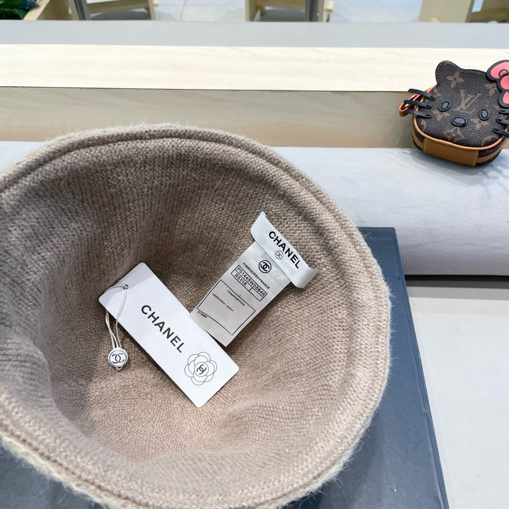 CHANEL BUCKET HAT KHAKI BROWN KNITTED FABRIC WITH RABBIT FUR 428091