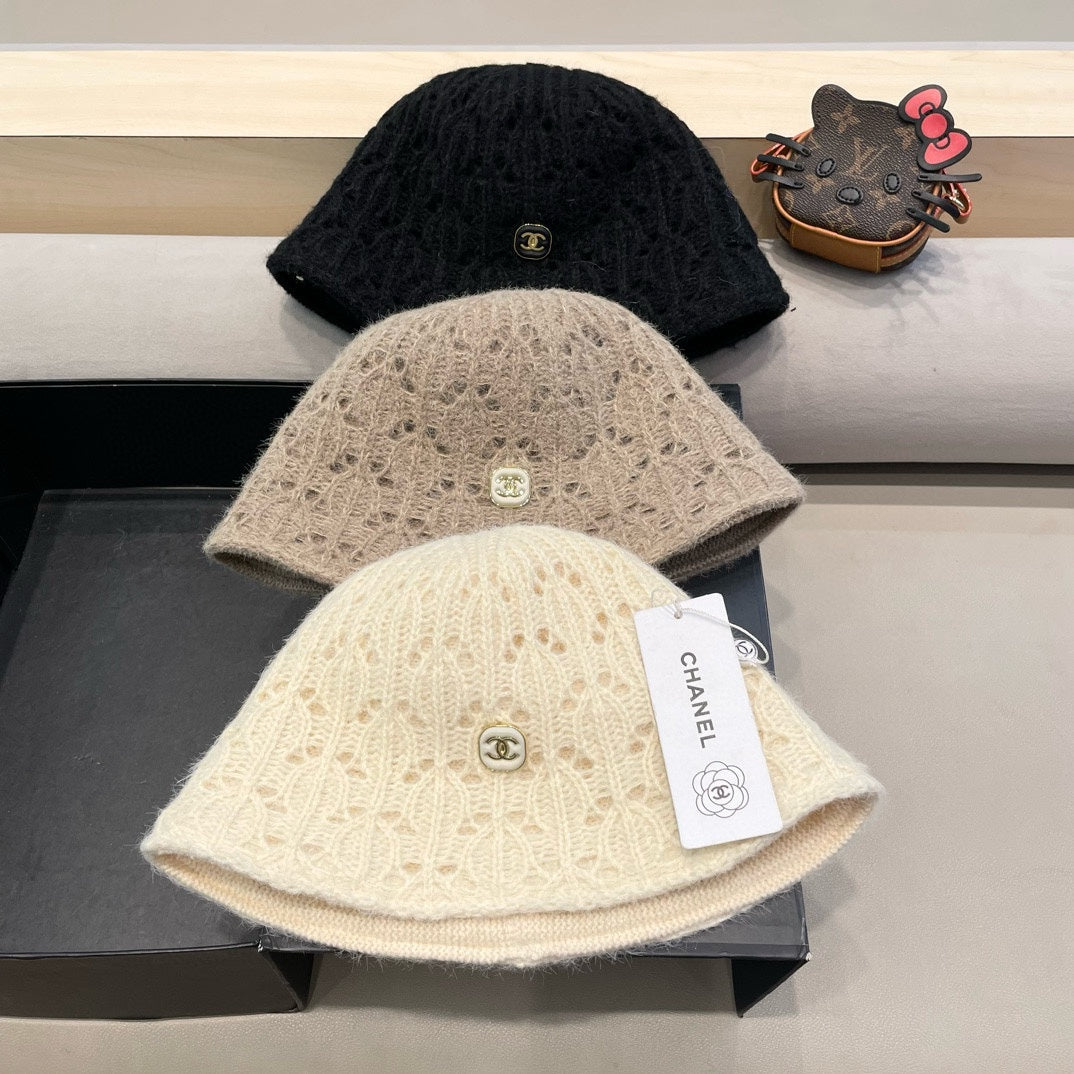 CHANEL BUCKET HAT KHAKI BROWN KNITTED FABRIC WITH RABBIT FUR 428091