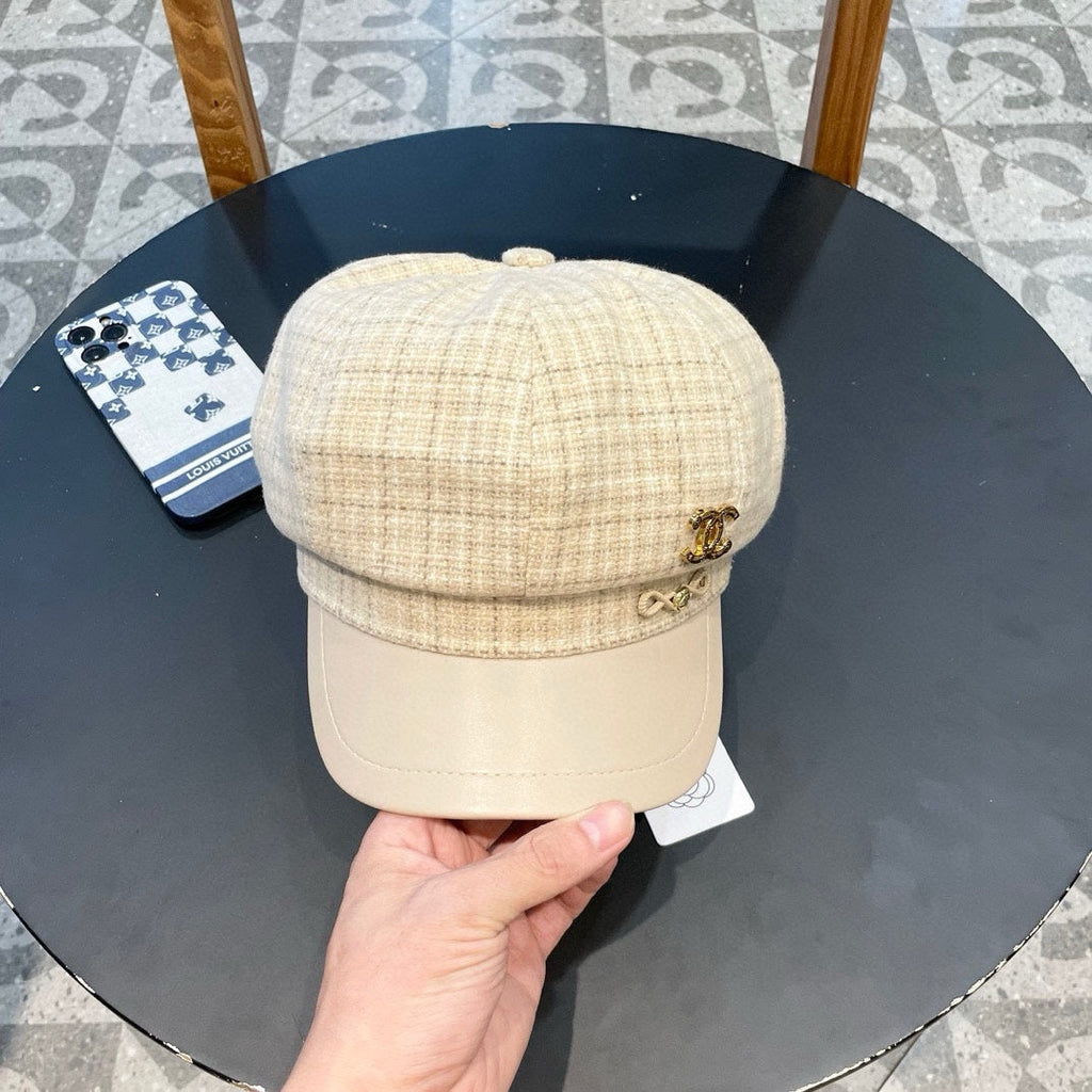 CHANEL NEWSBOY CAP WHITE 430005
