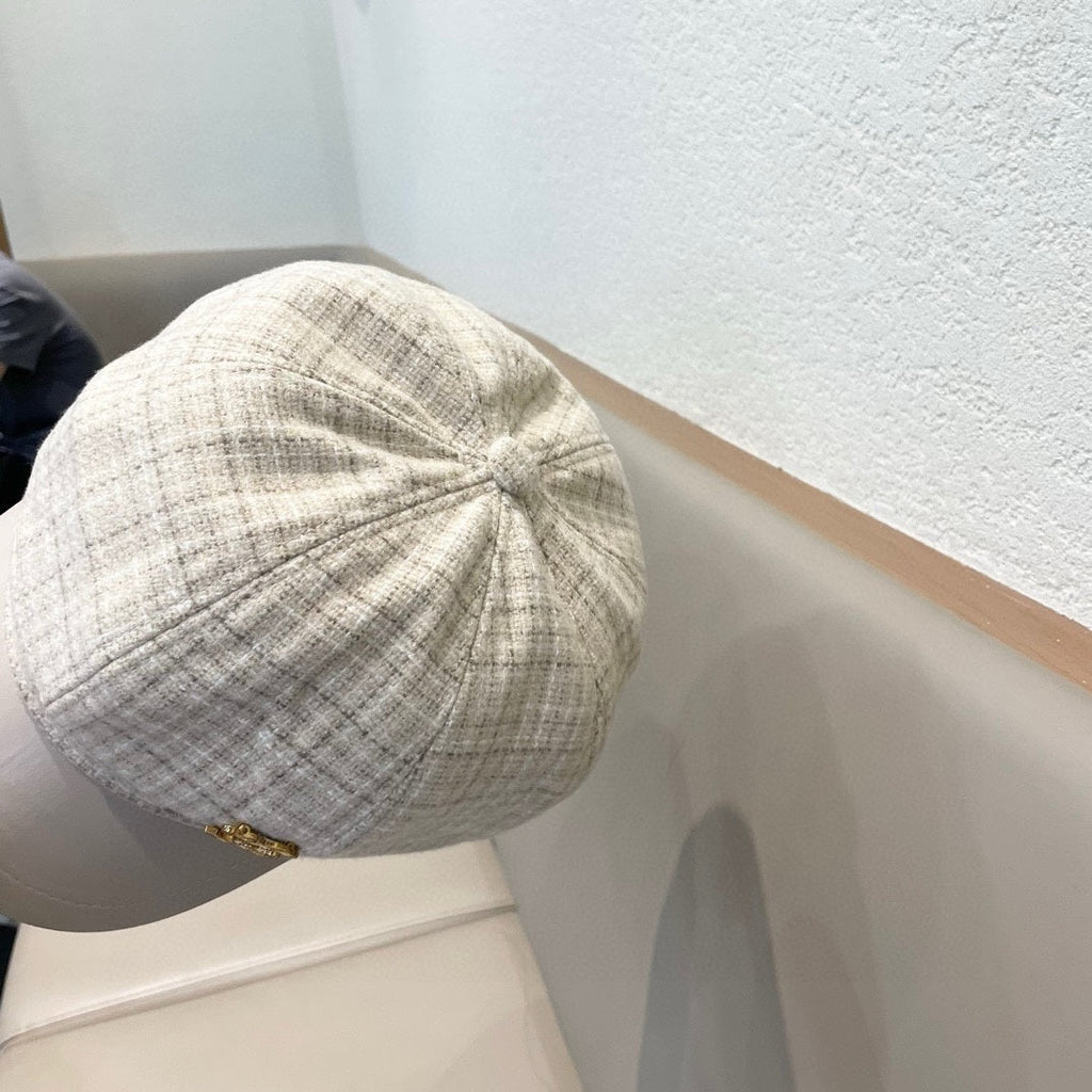 CHANEL NEWSBOY CAP WHITE 430005