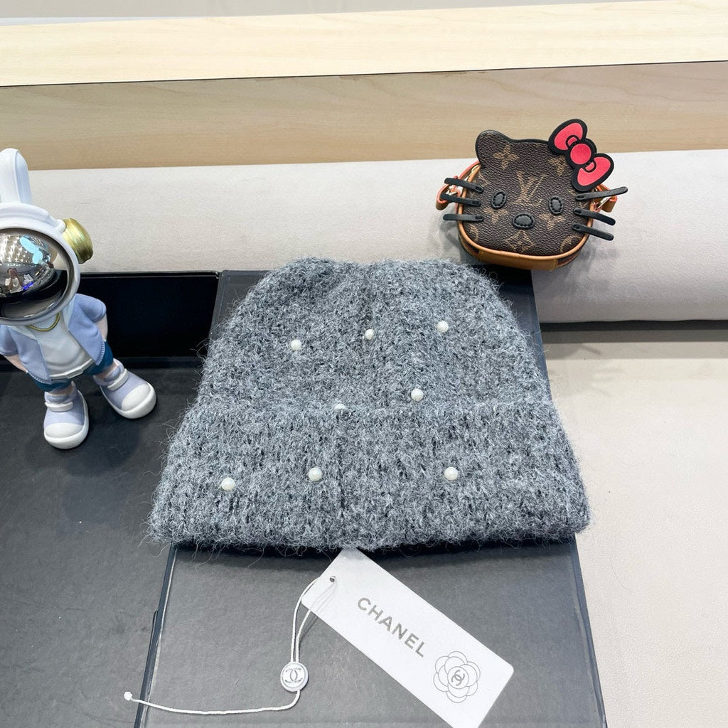 CHANEL BEANIE HAT IN SHARK GRAY WOOL 430083