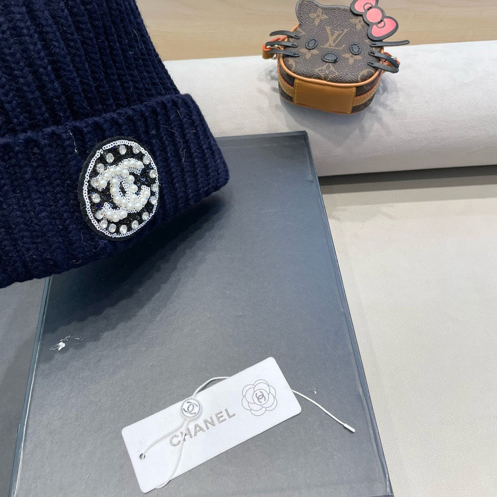 CHANEL KNIT BEANIE HAT IN NAVY BLUE WOOL 430241