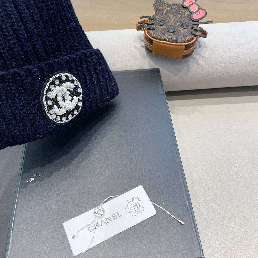 CHANEL KNIT BEANIE HAT IN NAVY BLUE WOOL 430241