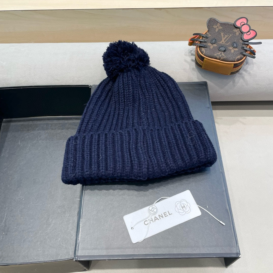 CHANEL KNIT BEANIE HAT IN NAVY BLUE WOOL 430241