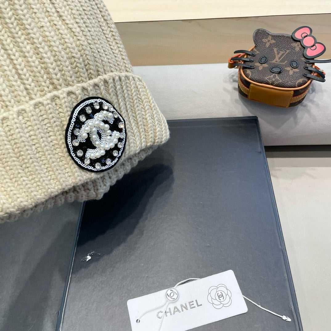 CHANEL KNIT BEANIE HAT IN BEIGE WOOL 430242