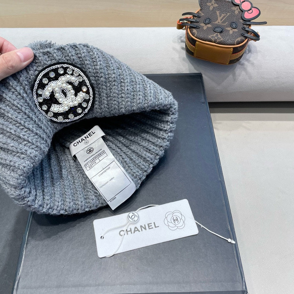 CHANEL KNIT BEANIE HAT IN SHARK GRAY WOOL 430243