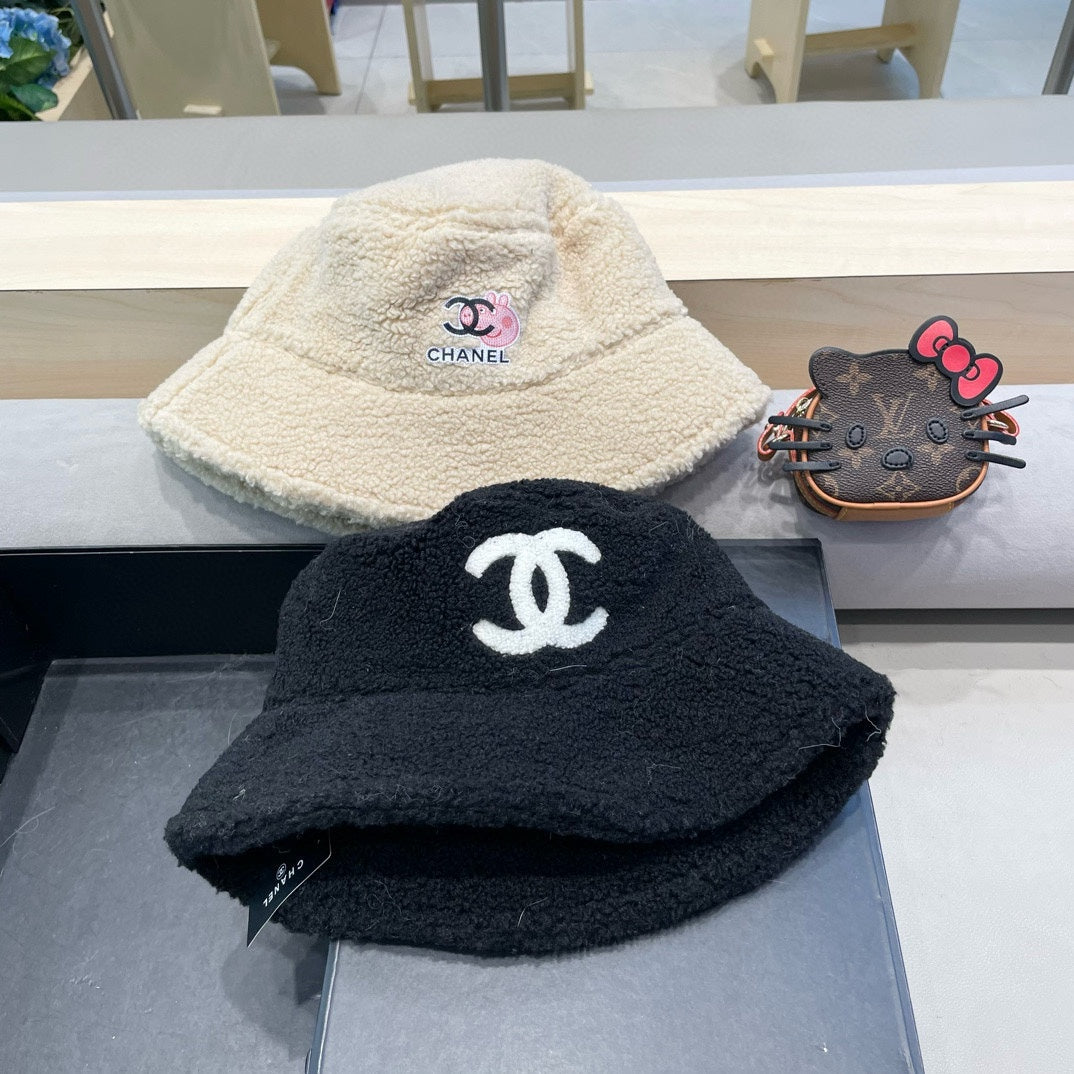 CHANEL BUCKET HAT IN BEIGE LAMB WOOL 430249