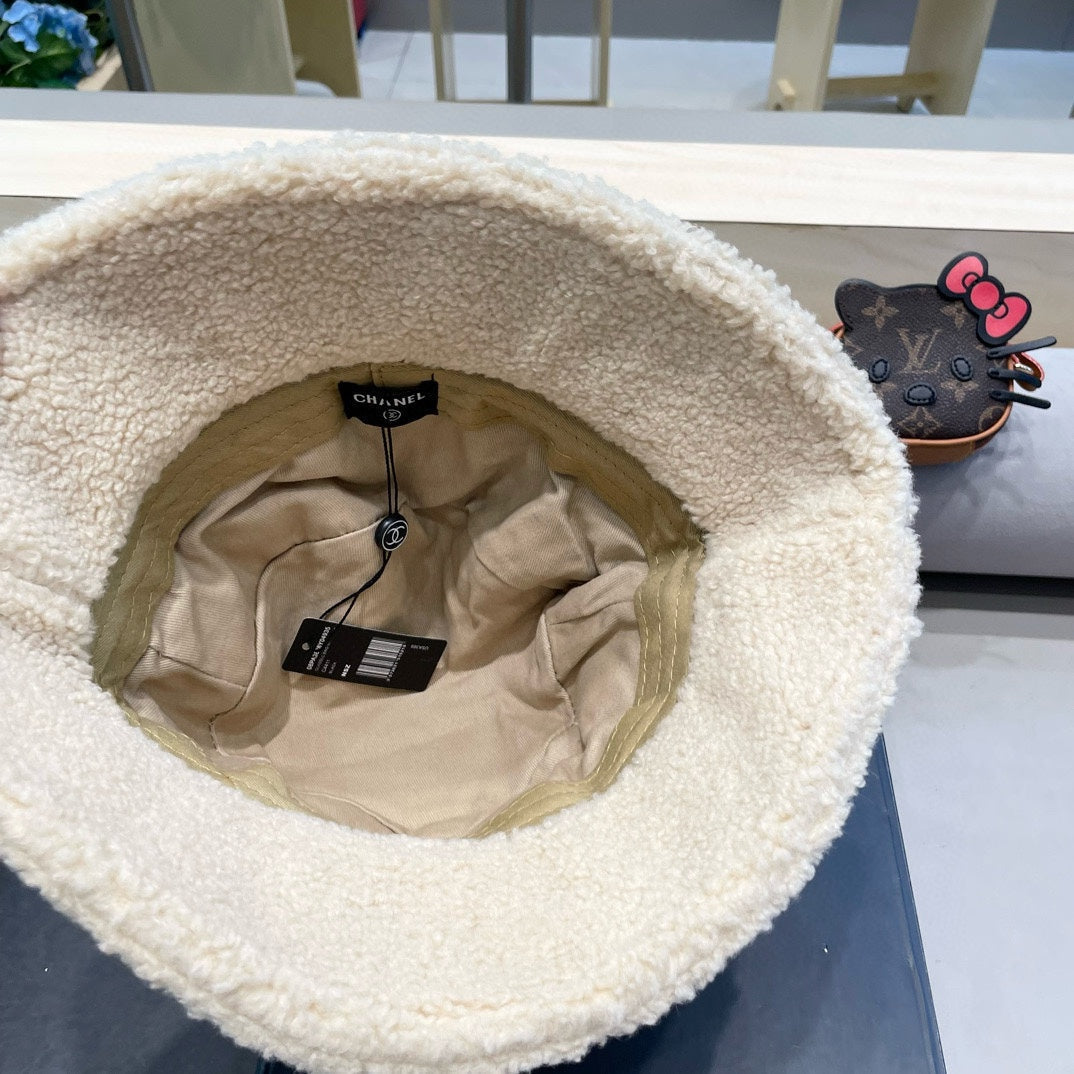 CHANEL BUCKET HAT IN BEIGE LAMB WOOL 430249