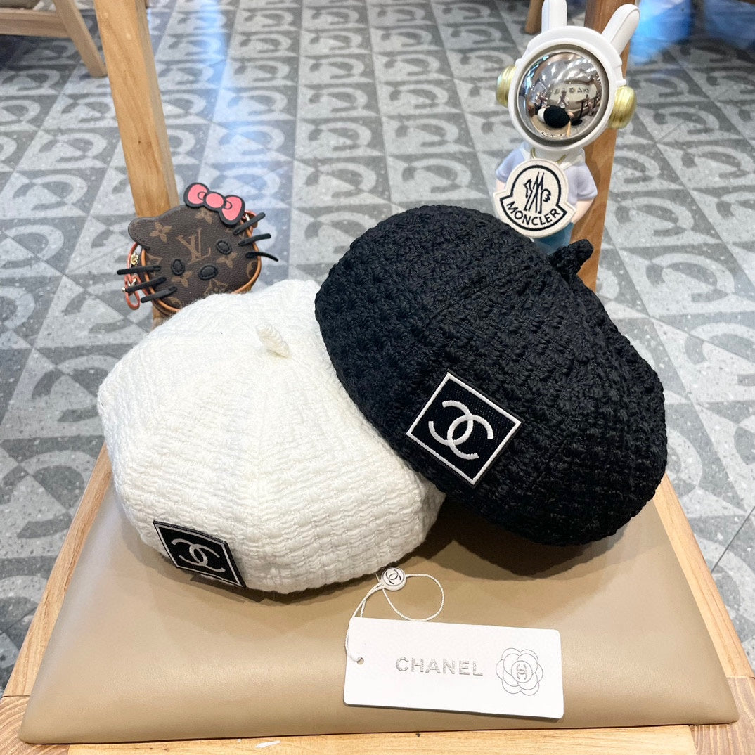 CHANEL BERET HAT WHITE 431753