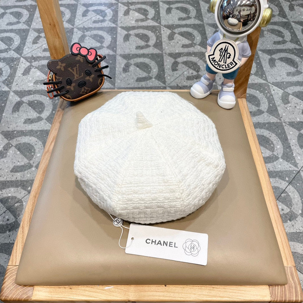 CHANEL BERET HAT WHITE 431753