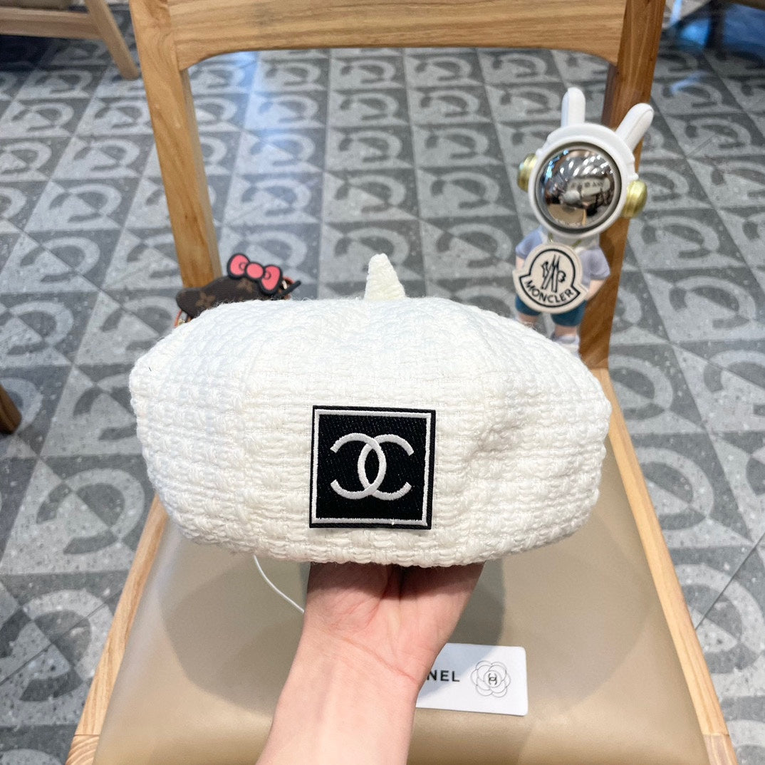 CHANEL BERET HAT WHITE 431753