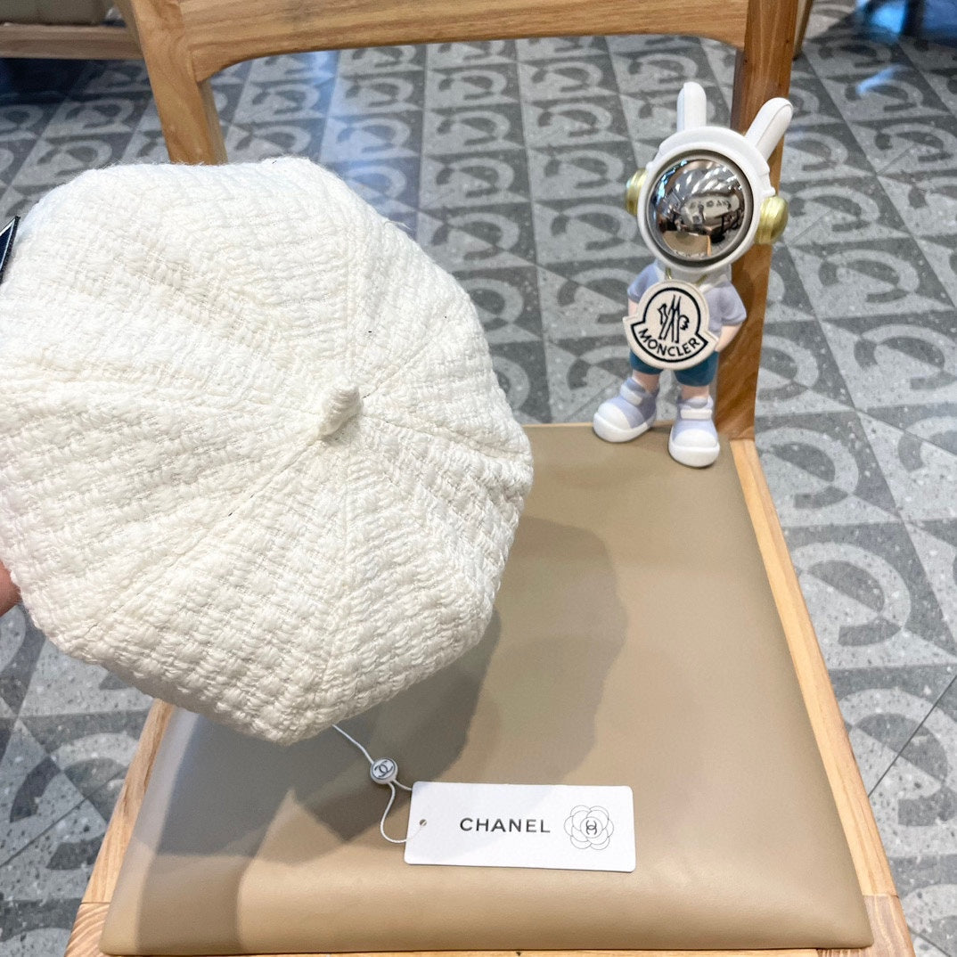 CHANEL BERET HAT WHITE 431753