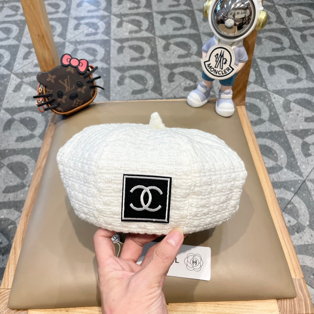 CHANEL BERET HAT WHITE 431753