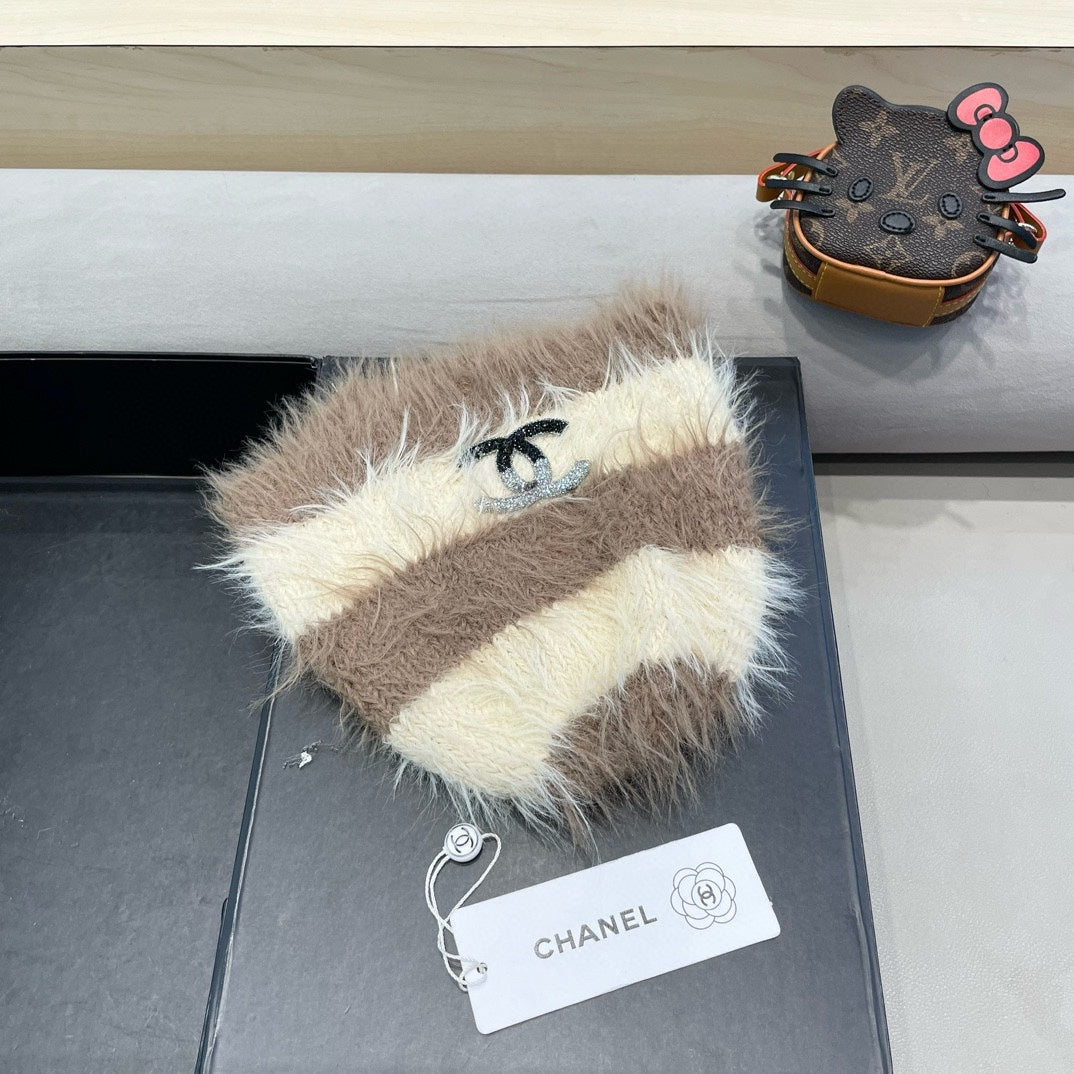 CHANEL BUCKET HAT IN BEIGE MIX CAMEL BROWN PLUSH AND WOOL 433425