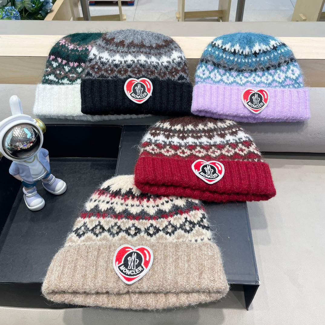 BEANIE HAT IN COLORFUL WOOL 438146