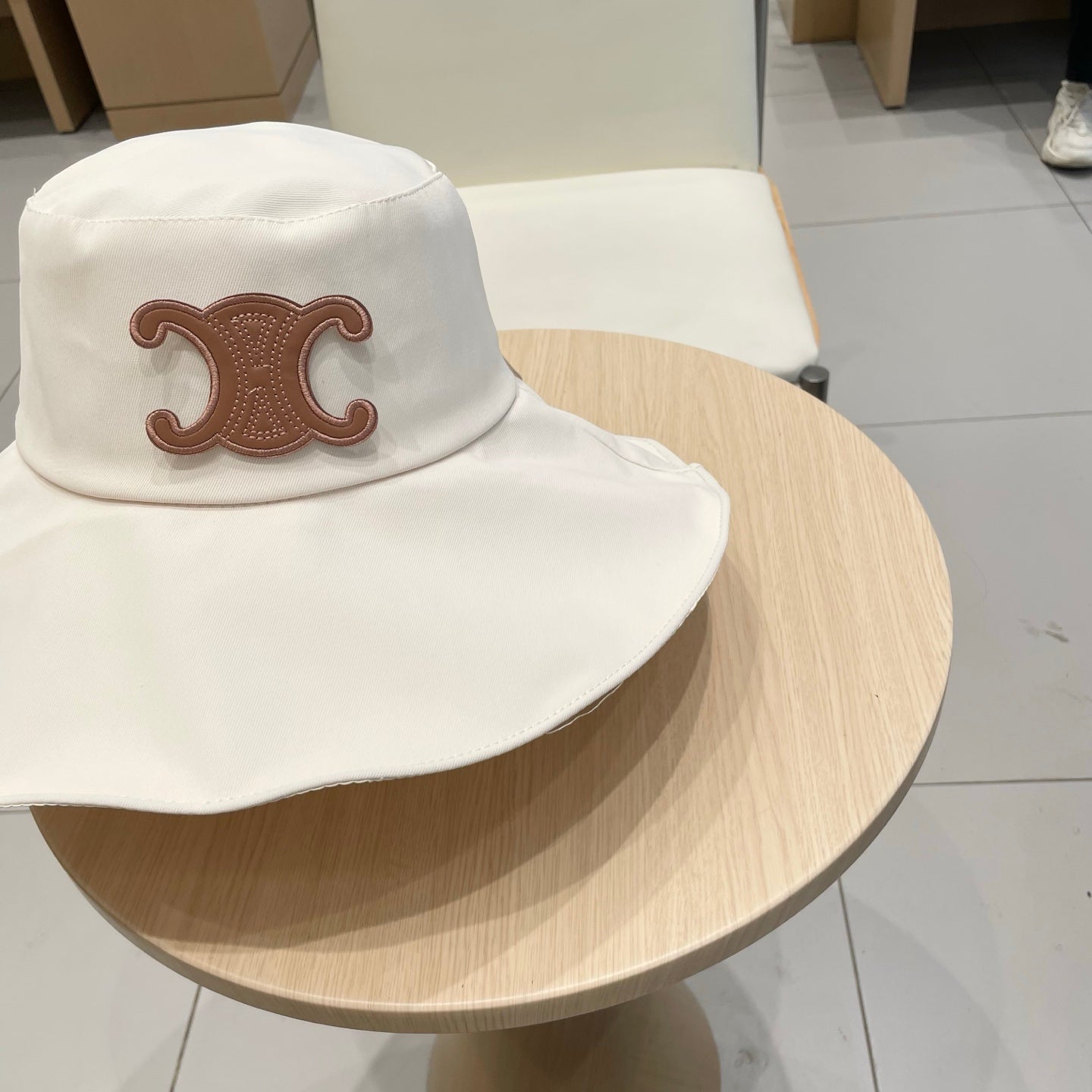 CELINE 25S BUCKET HAT 735013 IN IVORY