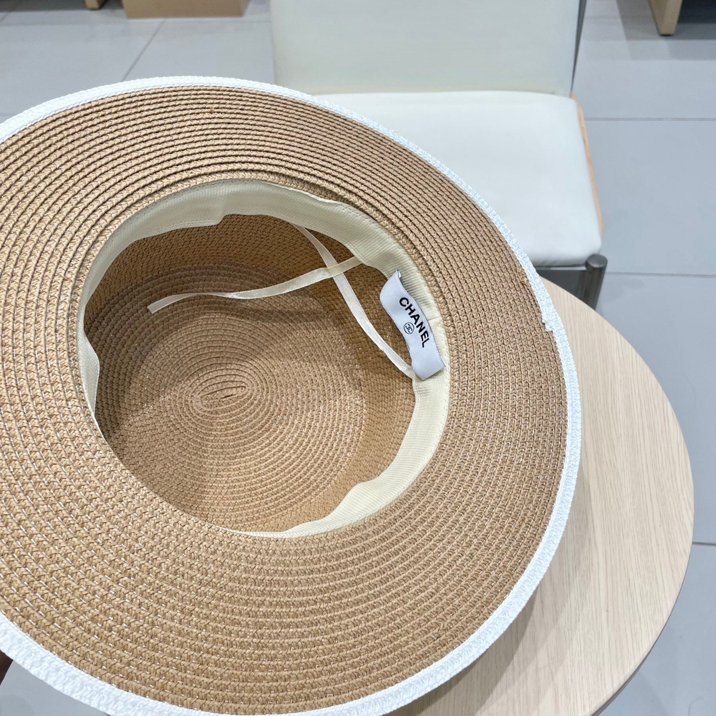 CHANEL FLAT STRAW HAT BROWN 672720