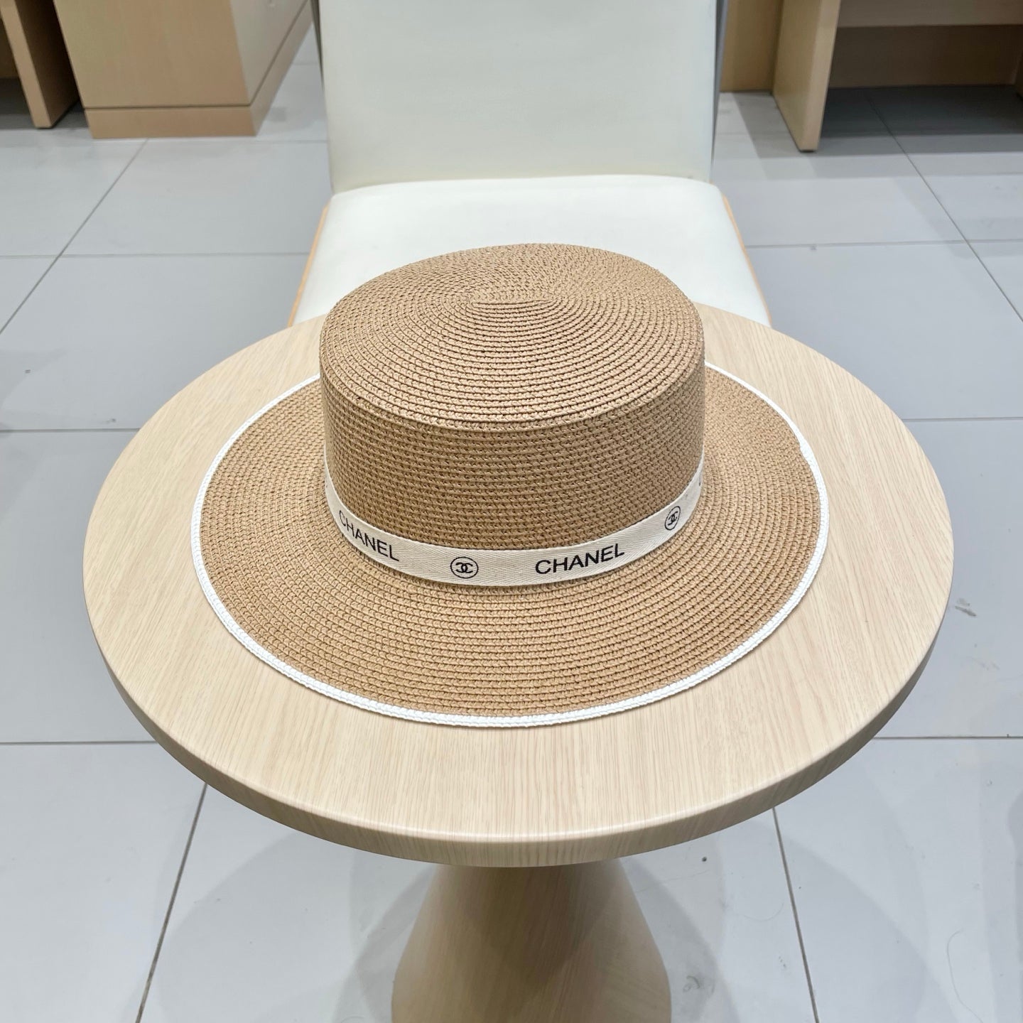 CHANEL FLAT STRAW HAT BROWN 672720